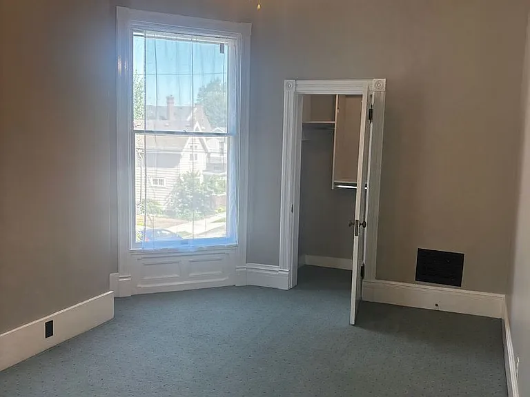 924 W Wayne St — Photo 25