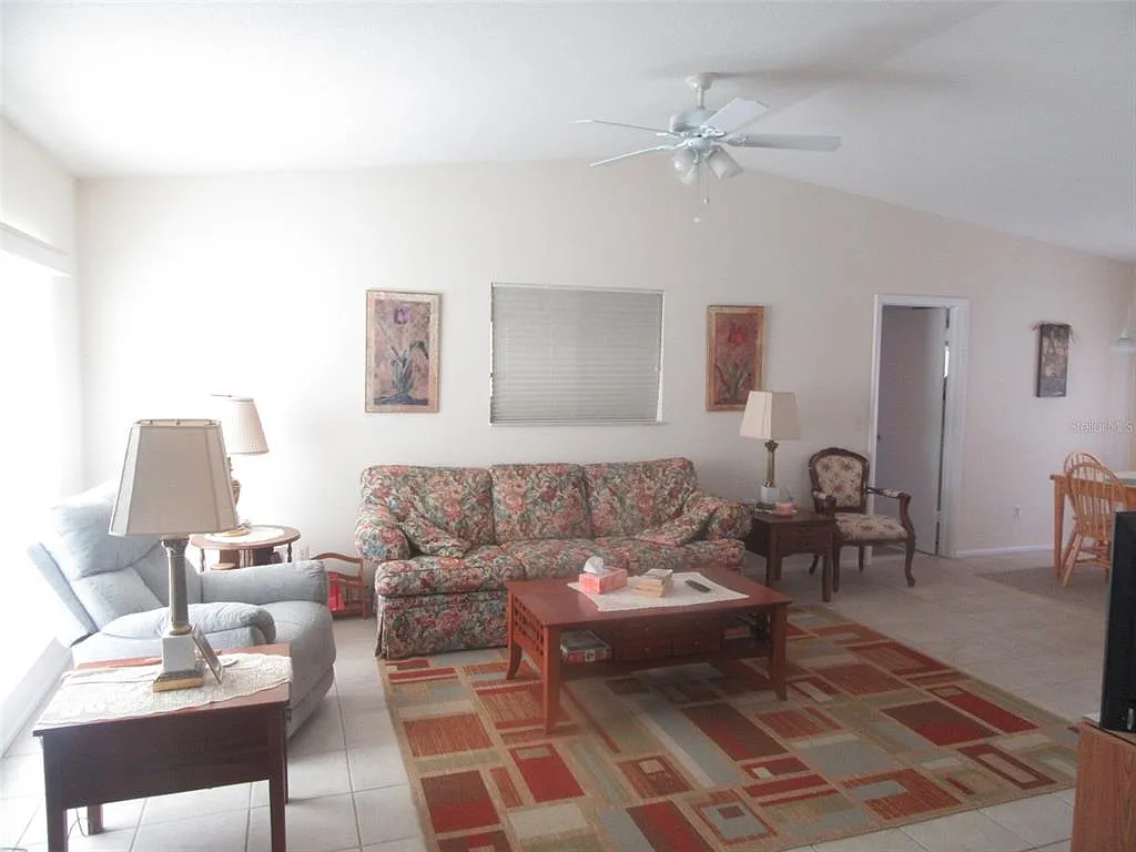 2 bed, 2.0 bath, 1080 sqft, $2,000 — Photo 2