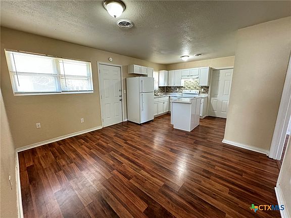 4th image of 1212 S 15th St
