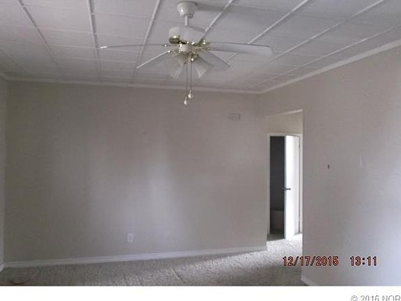 2nd image of 925 W 11th St