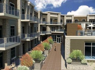 6835 W Mequon Rd #121, Mequon, WI 53092