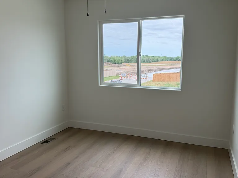 707 E Briarbrook Ln — Photo 14