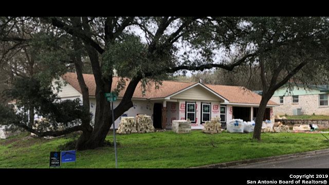 1st image of 242 Doris Dr