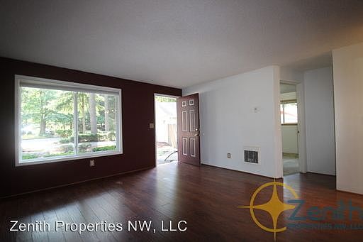 3rd image of 4308 NE 152nd Pl