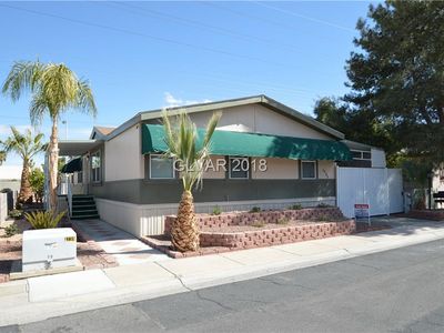 3570 Lost Hills Dr, Las Vegas, NV, 89122