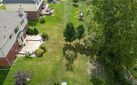 3rd image of 52059 Copper Creek Ct