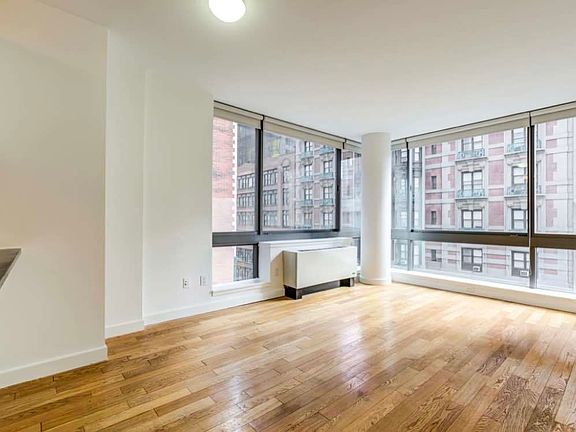 5th image of 9 W 31st St Ph 1F