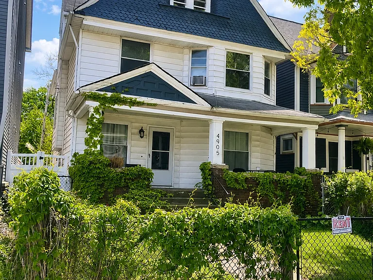 4905 Franklin Blvd — Photo 2