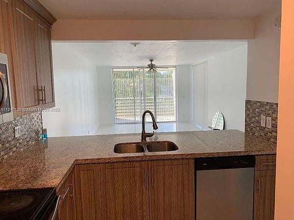 3rd image of 9330 Lagoon Pl APT 410