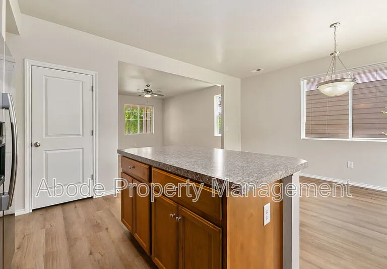 347 Kalkaska Ct — Photo 9