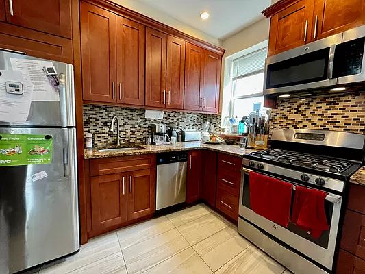 2nd image of 21-26 36th St #2L