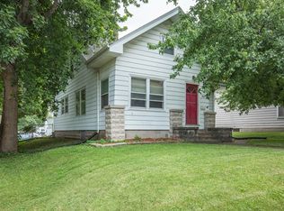 2027 N Division St, Davenport, IA