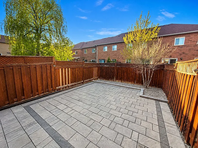 108 Parktree Dr — Photo 13