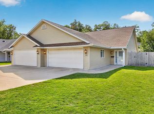 329 Soden Dr, Oregon, WI 53575