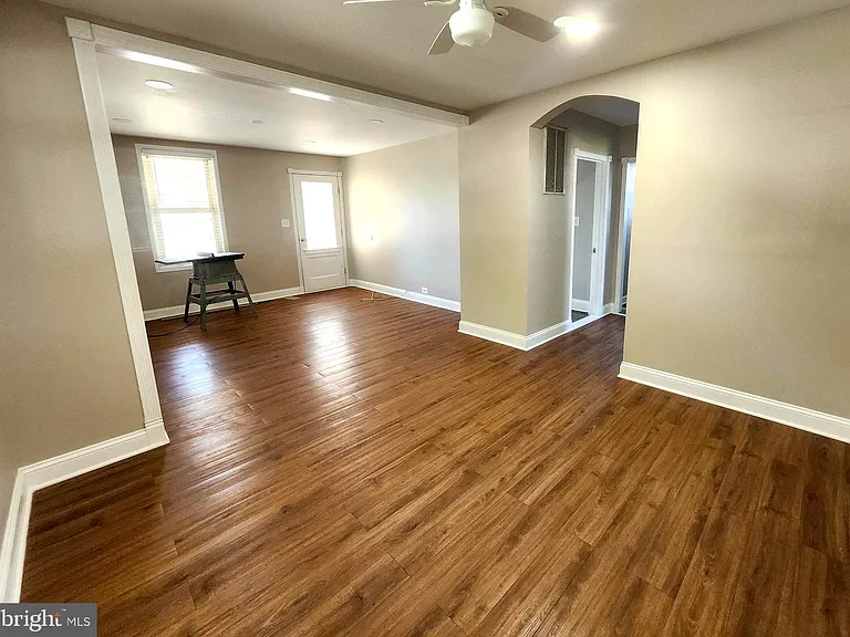 12932 Eastern Ave — Photo 4