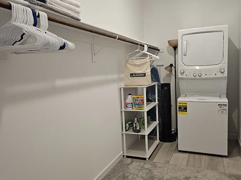 1024 Gabriela Ridge Ln #B — Photo 14