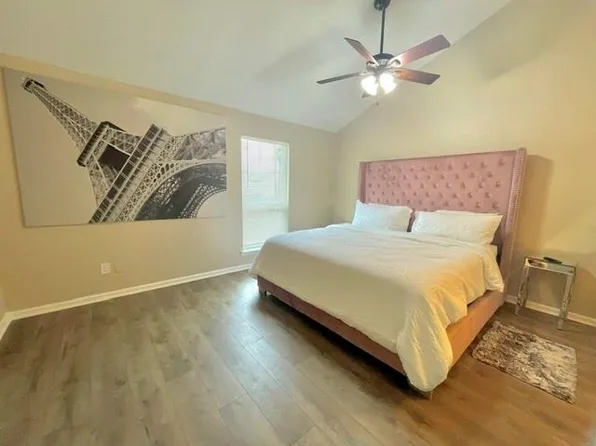 8732 Village Of Fondren Dr #8732, Houston, TX 77071