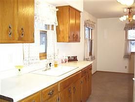 5th image of 106 Schneider St