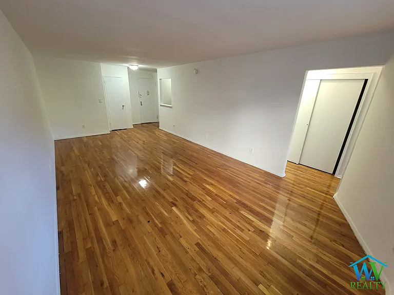 2875 Bainbridge Ave #A7 — Photo 3