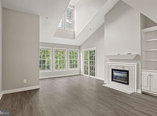 12217 Fairfield House Dr APT 112A, Fairfax, VA 22033