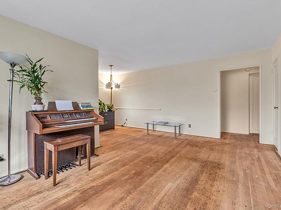 5th image of 249-38 63rd Avenue #4-1283