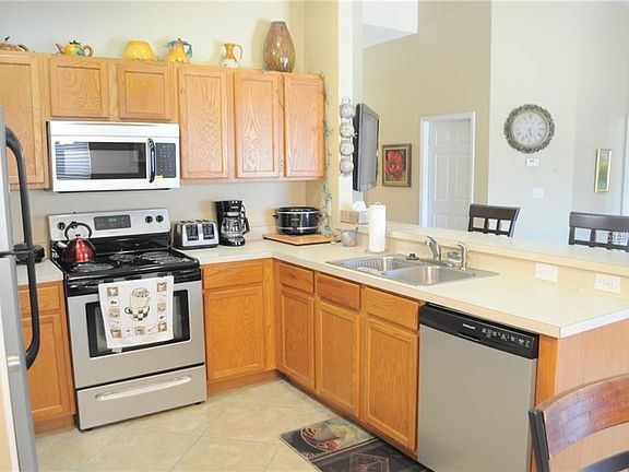 3rd image of 7619 Wood Violet Dr
