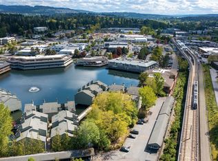 6 Lake Bellevue Dr APT 201, Bellevue, WA 98005