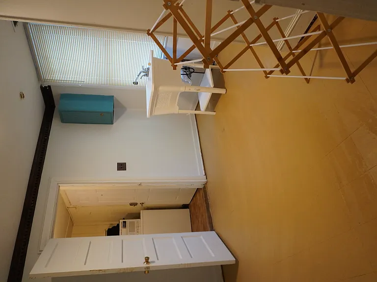 2120 Reynolds St — Photo 20