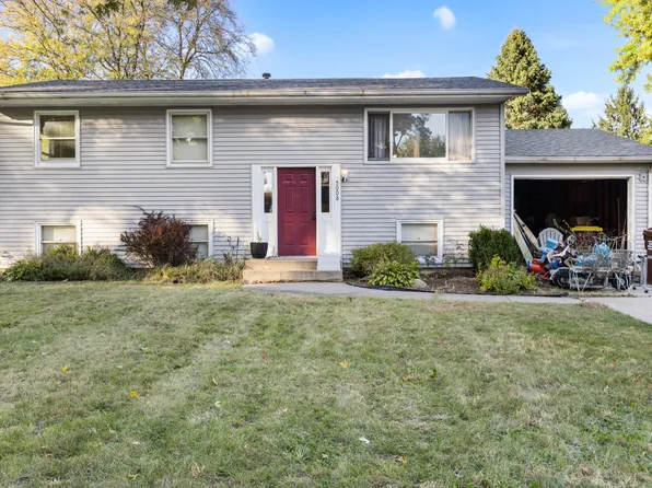 5008 Valentine Pl, Rockford, IL 61108