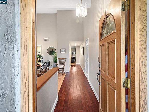 3rd image of 2612 Durango Ln