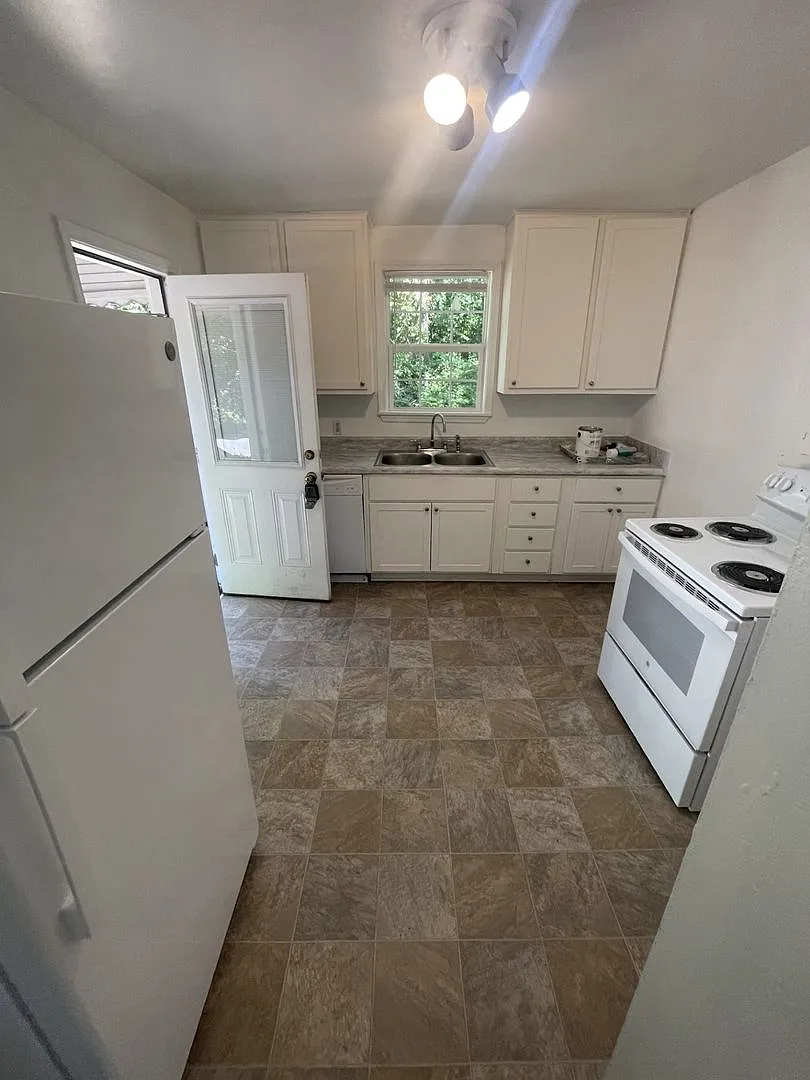 2 bd 1 ba Detached house — Photo 1