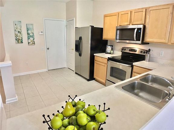 4th image of 1044 Vista Cay Ct