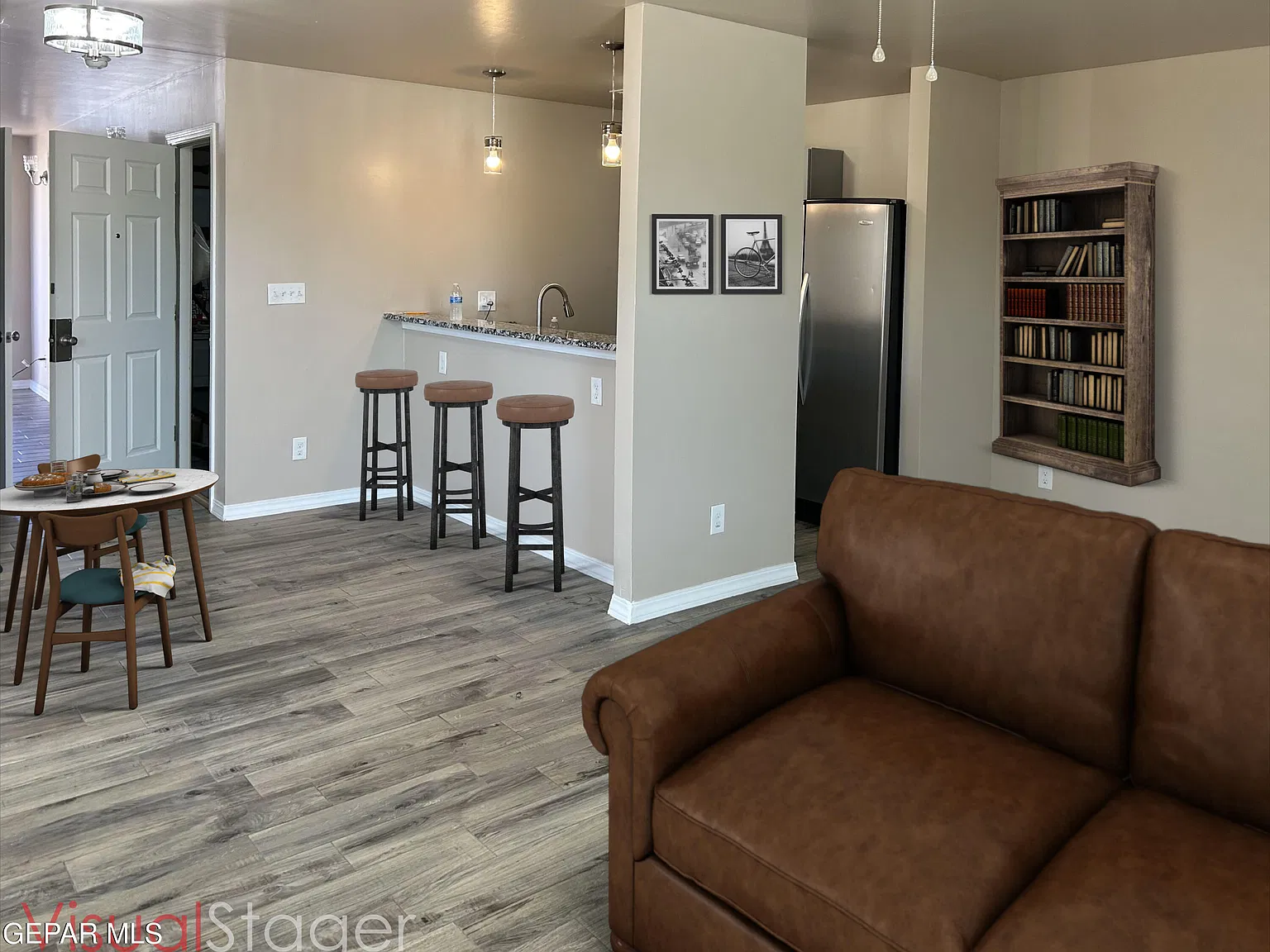 3 bed, 2.5 bath, 1440 sqft, $1,600 — Photo 4