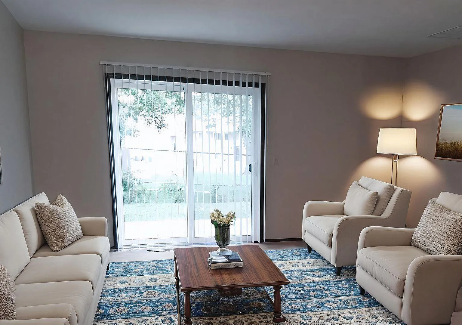 2 bed, 800 sqft, $1,095 — Photo 1
