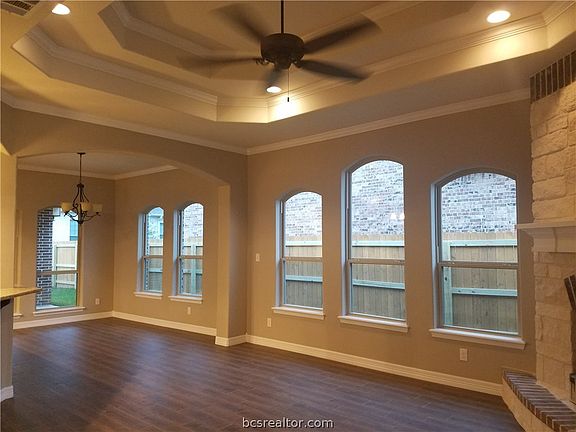 3rd image of 2615 Warkworth Dr
