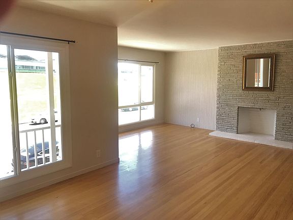 4th image of 112 Westmoor Ave