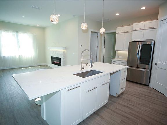 5th image of 2696 Halladay St