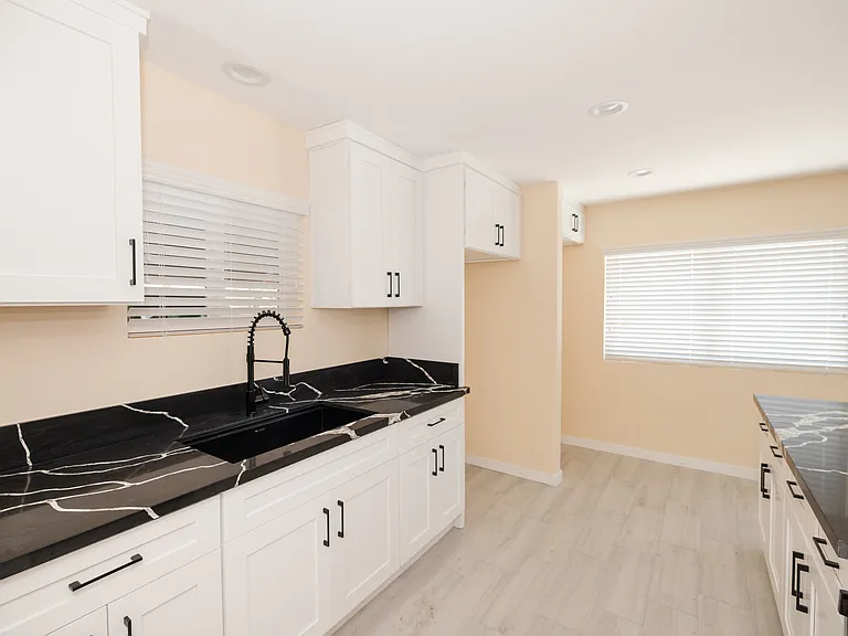 17561 Jefferson Ln #A — Photo 14