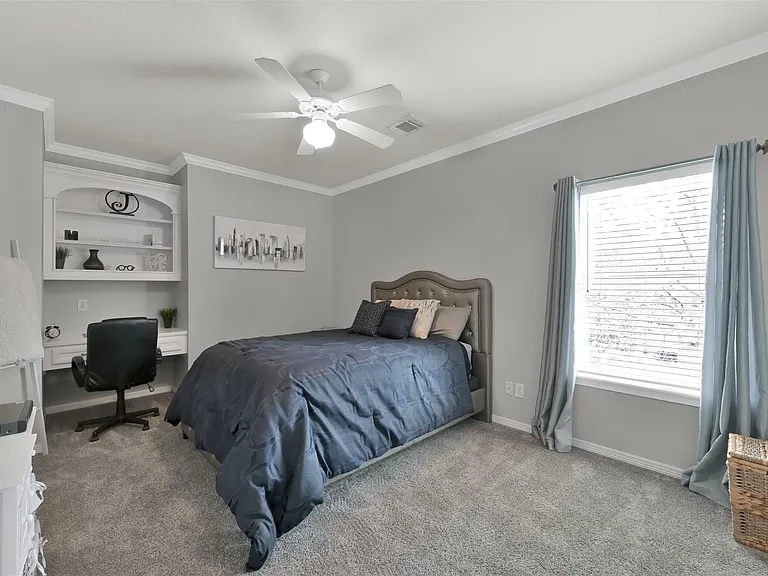 9706 Chipstead Ct — Photo 32