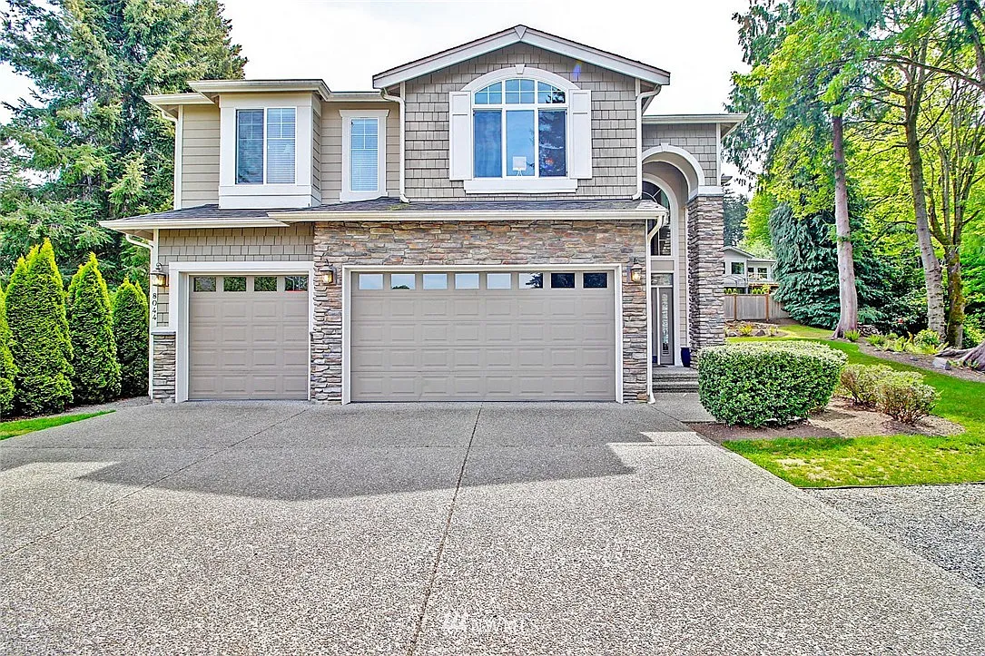 8044 Cyrus Place photo 1