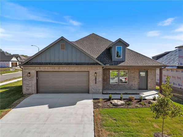 2309 N Lexington St, Siloam Springs, AR 72761