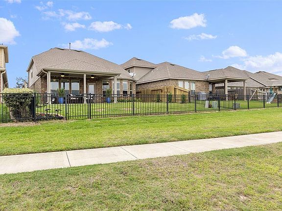 5th image of 24635 Royal Pike Dr