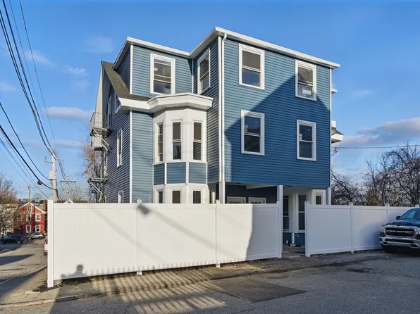 17 Burns St Unit C, Lowell, MA 01852