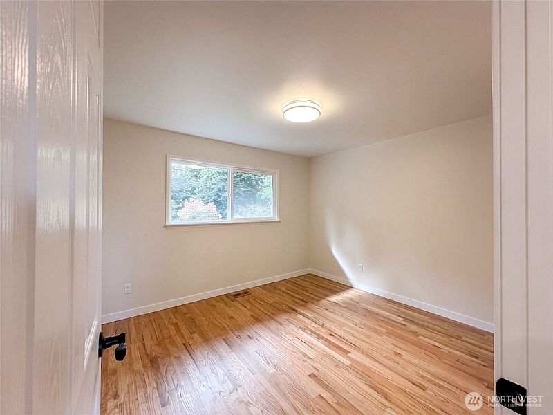 4th image of 11245 12th Avenue S