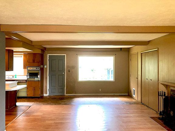 5th image of 2738 Lexington Blvd