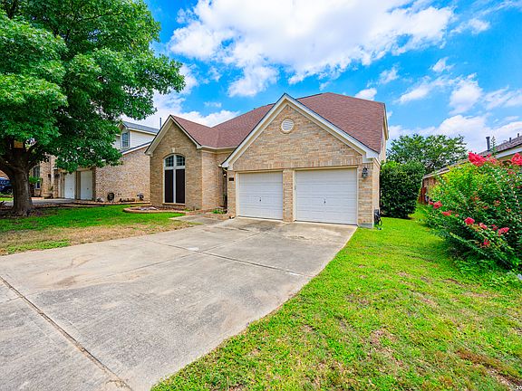 2nd image of 8807 Brae Crest Dr