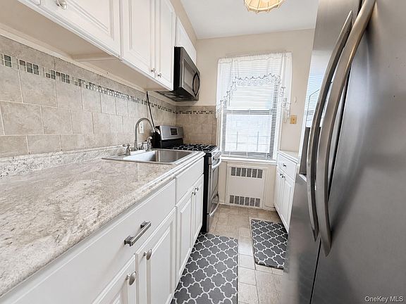 5th image of 2 Fisher Drive #618