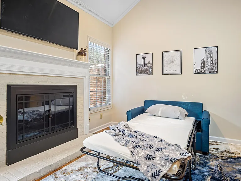 10425 Ravenbrook Ln — Photo 35