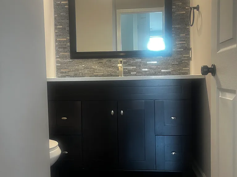 1/2 bath