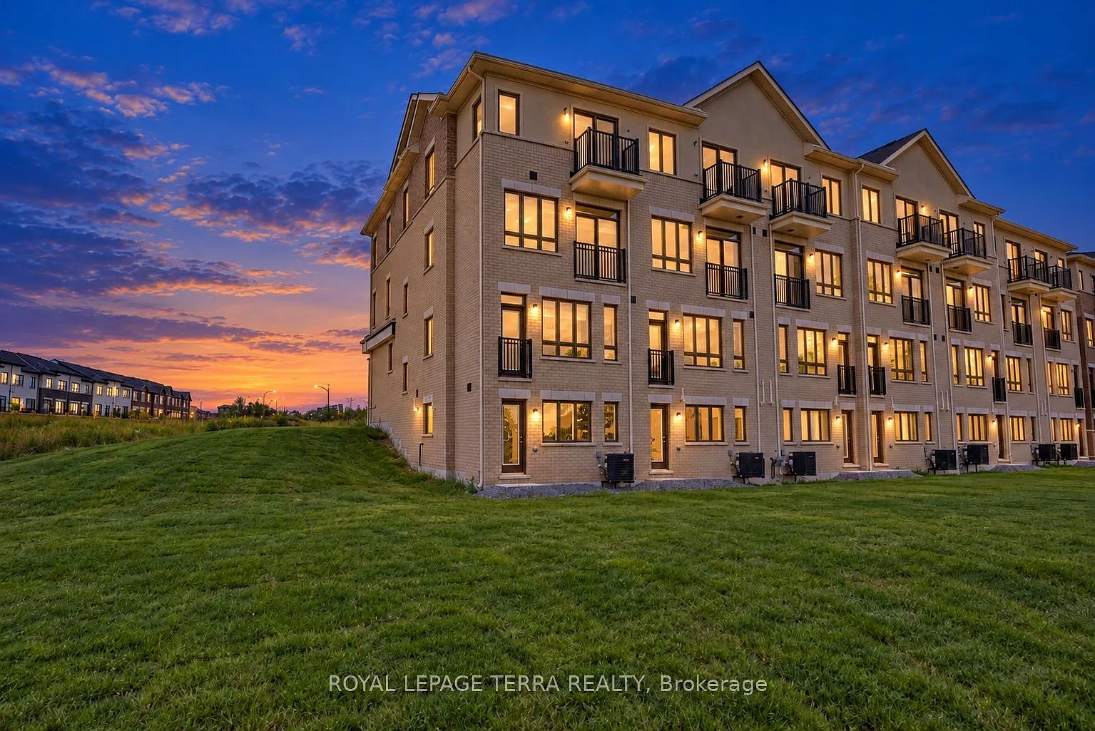 5 bed, $3,500 — Photo 2